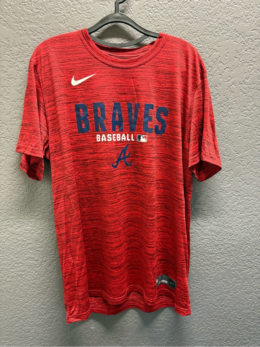 Nike Red Braves Graphic Performance Tee